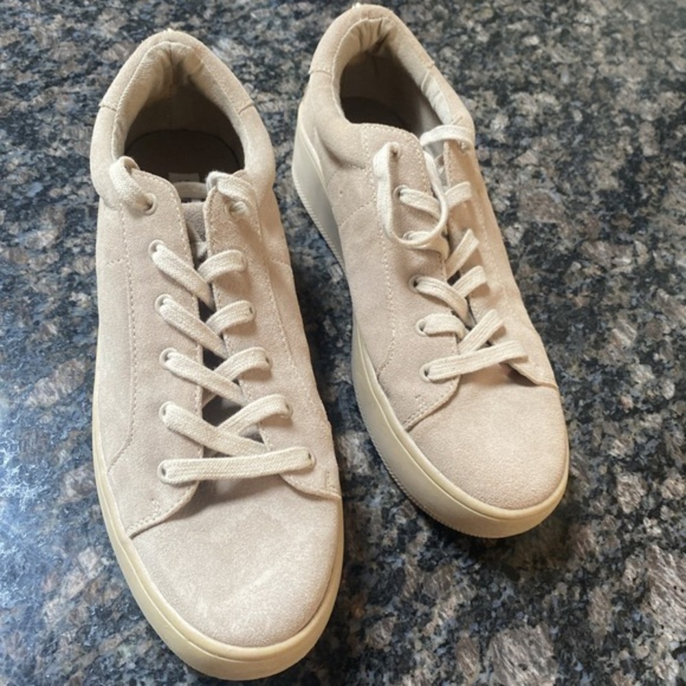 Steve Madden Womans 10 Tan Lace UpShoe Sneakers Leather 127